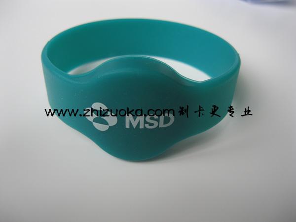 دستبند RFID