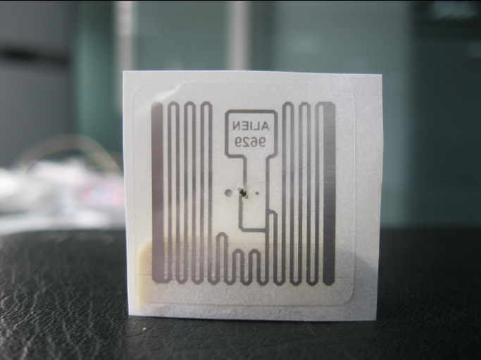 برچسب های الکترونیکی RFID با فرکانس فوق العاده بالا برچسب های الکترونیکی RFID با فرکانس فوق العاده بالا
